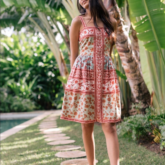 Gal Meets Glam Gianna - Picture 2 of 3